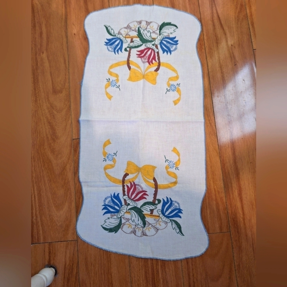 Floral Embroidered Table Runner 26 inch